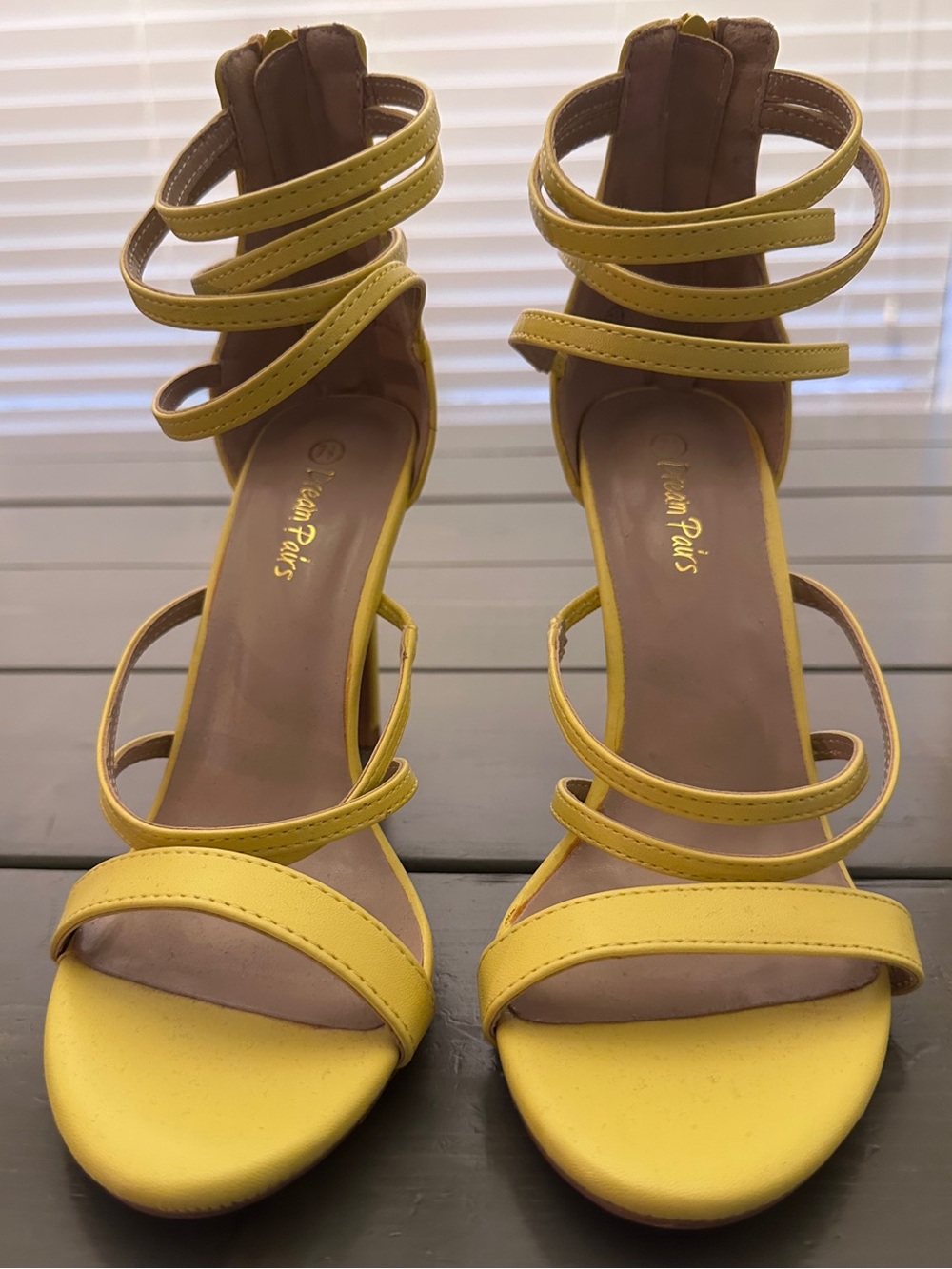 Dream Pairs Yellow Strappy Stiletto Heel Gladiator Sandals Sz 7.5